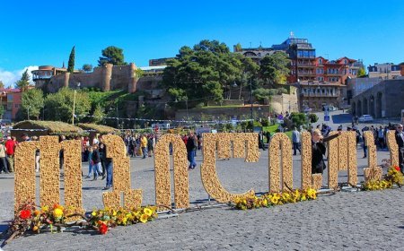 "Tbilisoba" ilə əlaqədar Tbilisinin bir sıra küçələrində nəqliyyatın hərəkəti məhdudlaşdırılır