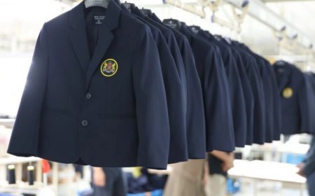 Gürcüstanda məktəbli formalarının satışı noyabrın 2-də başlayır