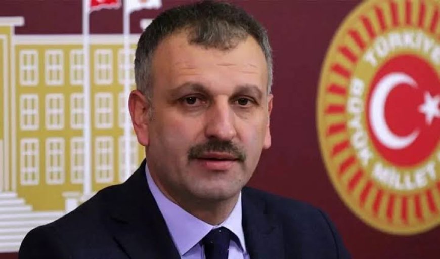 Ərdoğanın baş müşaviri Oktay Saral vəzifəsindən azad edildi